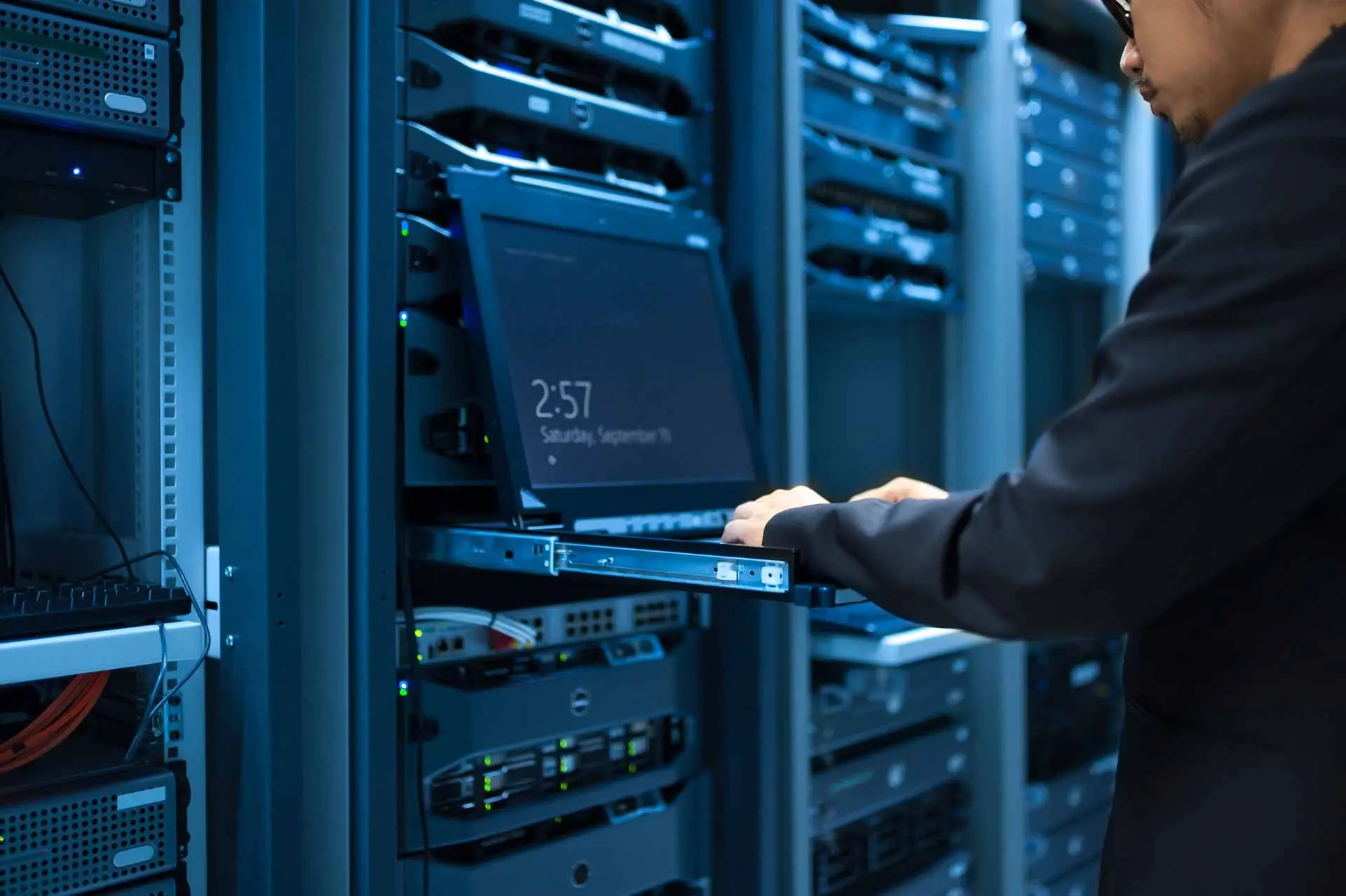 Installing and Configuring Windows Server